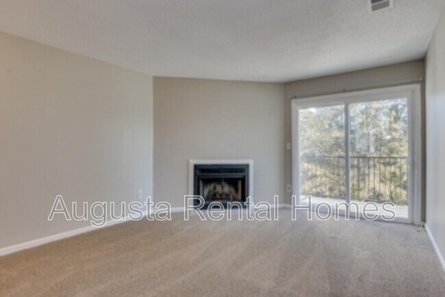 Building Photo - 2814 Thomas Ln