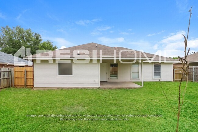 Building Photo - 108 Apache Trail
