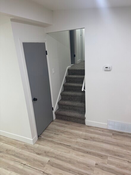 Building Photo - 2171 W Kirkham Way