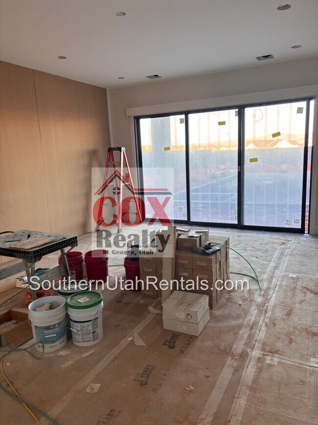 Building Photo - Gorgeous Washington Fields Home with 6 bed...