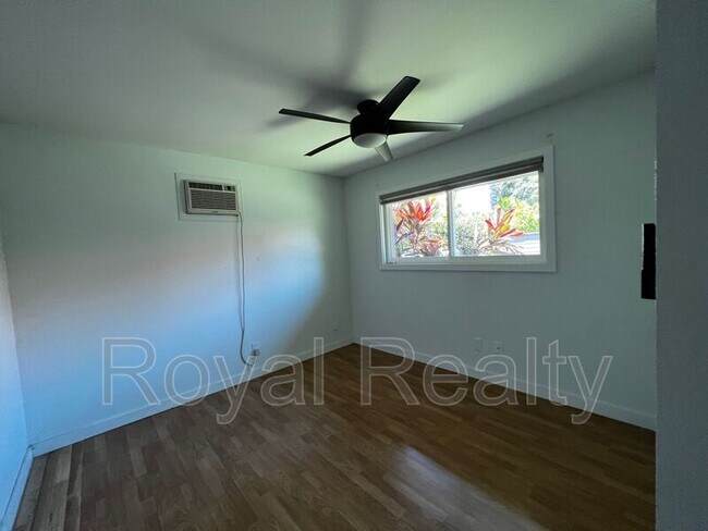 Building Photo - 167 Mahina St