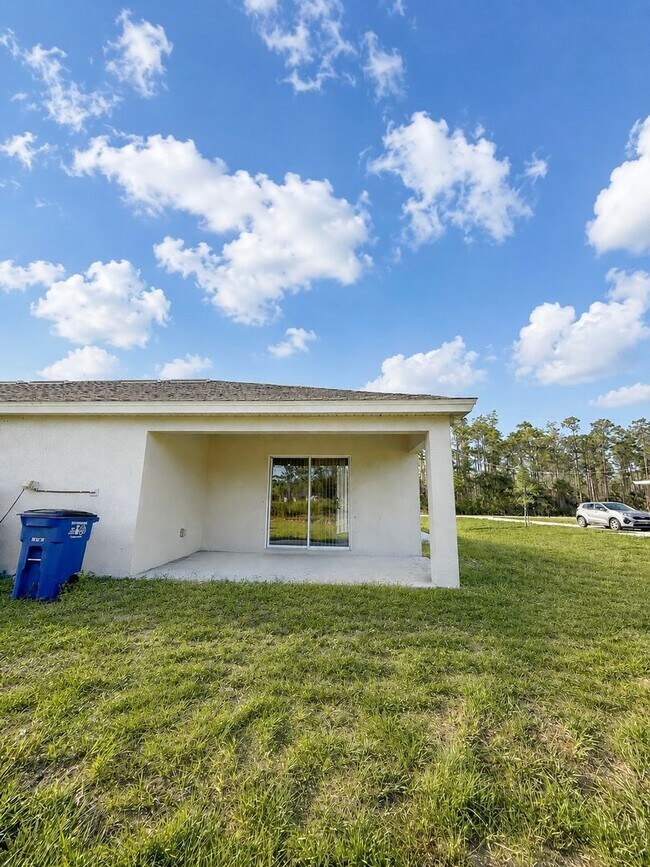 Building Photo - Move in Special + Pets Allowed