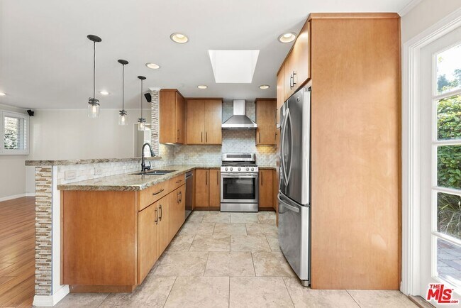 Building Photo - 8255 Tuscany Ave