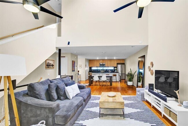 Building Photo - 918 Ruthven Street, Houston, TX 77019 - 2 ...