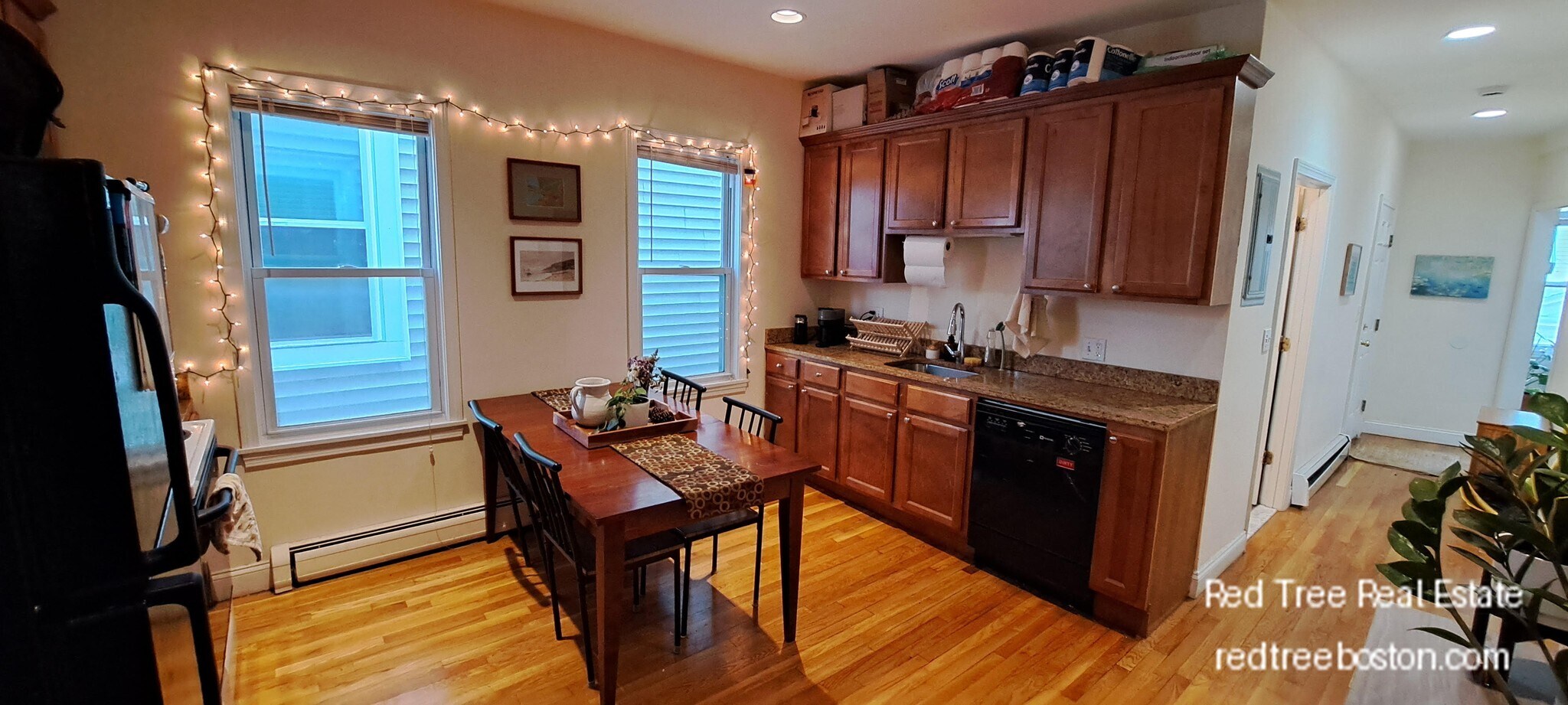 Building Photo - 143 Hillside St