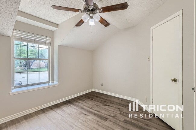 Building Photo - 8802 Boise Hills Dr