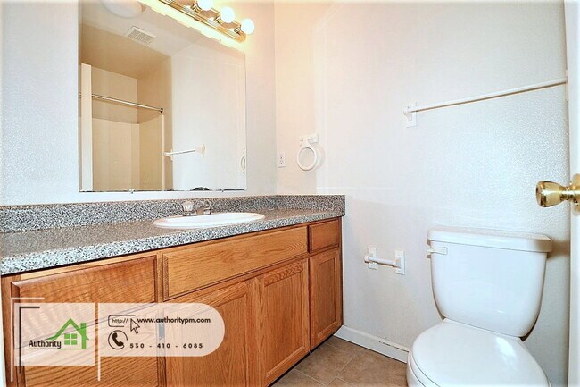 Building Photo - 22375 Rio Alto Dr