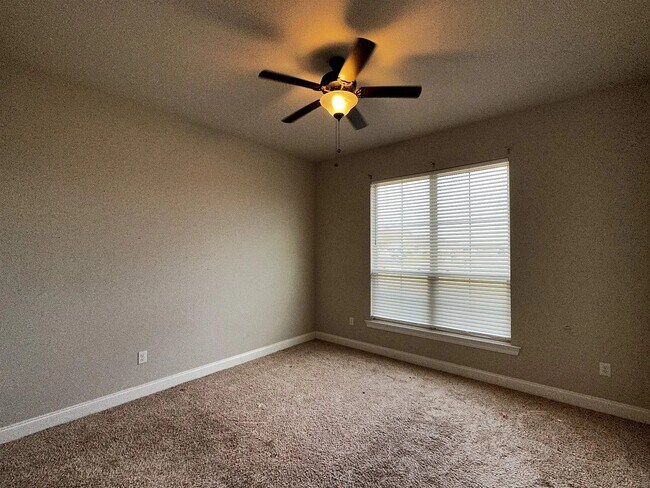 Building Photo - 10036 Dunleith Lp