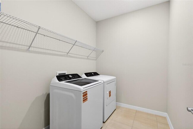 Building Photo - 5548 Settlingstone Ln