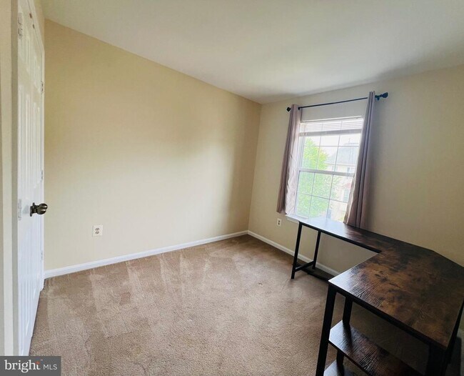 Building Photo - 6107 Asher Ct