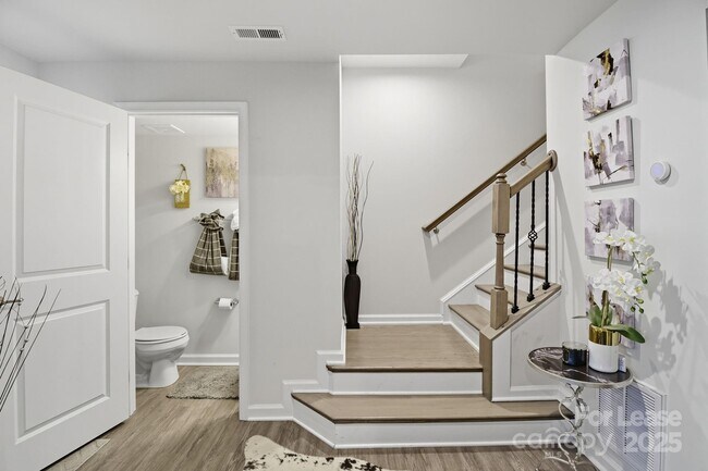 Building Photo - 1335 Ashbury St