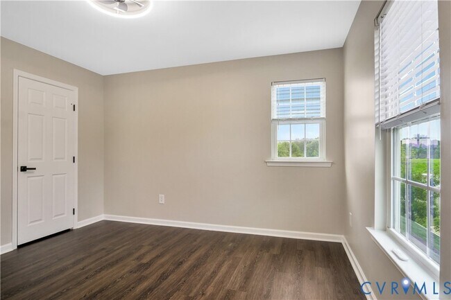 Building Photo - 10868 White Dogwood Dr