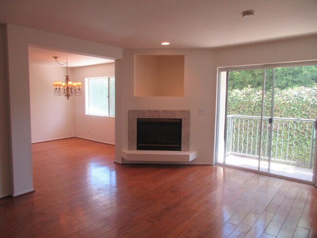 Building Photo - Beautiful Condo on Valleyheart Drive in the heart of Studio City - REDUCED!