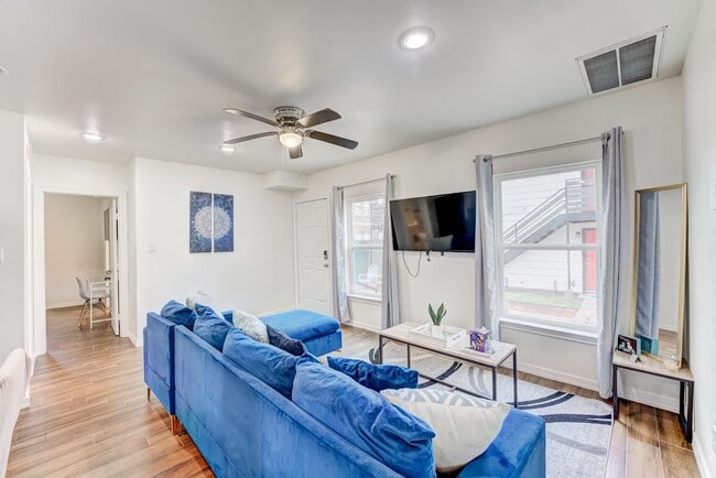 Building Photo - 2720 Truxillo St