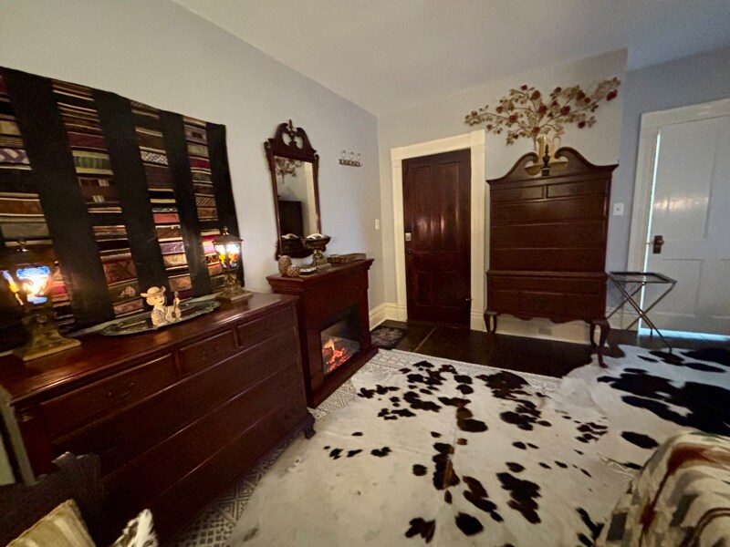 Building Photo - 425 S Washington St