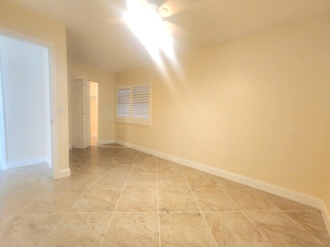 Building Photo - 209 Pine HOV Cir