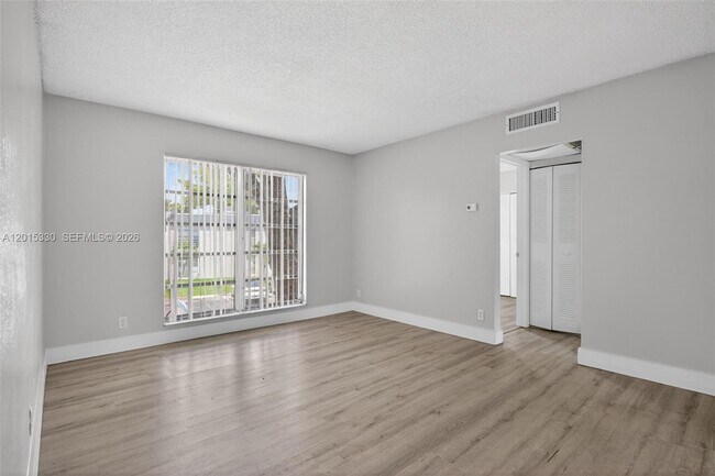 Building Photo - 4409 Treehouse Ln