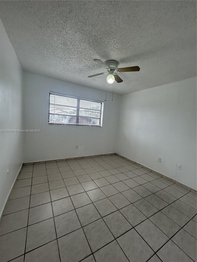 Building Photo - 4316 W 10th Ave