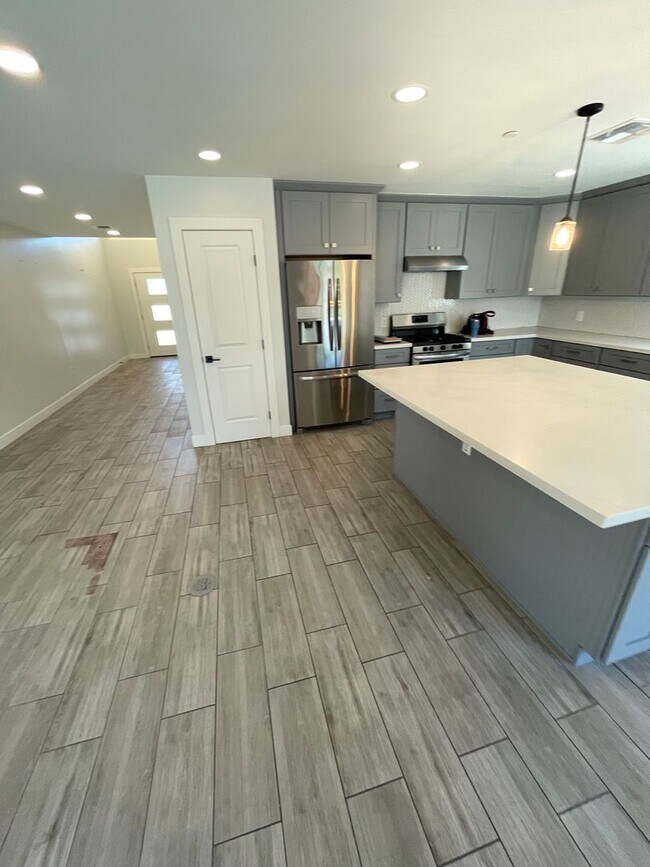 Building Photo - NO HOA Heated Pool-Gorgeous 3bed/2bath Home in Old Town Scottsdale