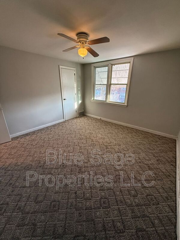 Building Photo - 37 Concord Rd