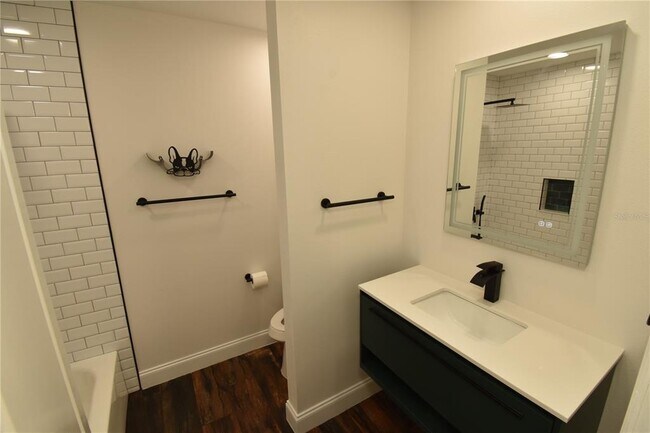 Building Photo - 13801 Cherry Creek Dr
