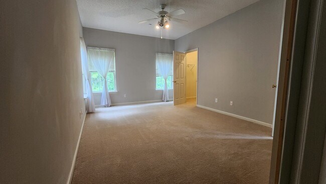 Building Photo - 5908 Solitude Way