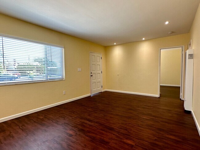 Building Photo - 3626 31st St