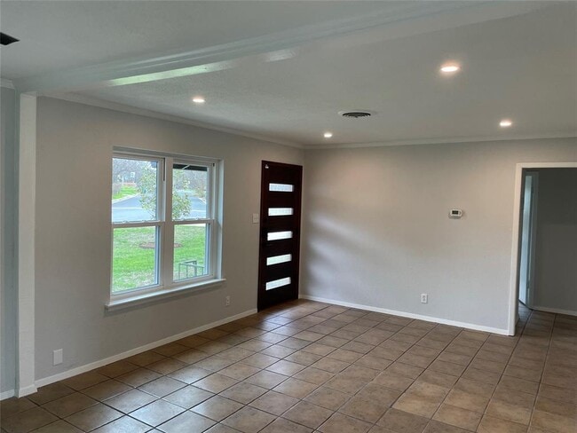 Building Photo - 4619 Jinx Ave