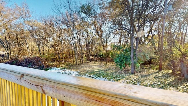 Building Photo - 1033 E 51st Pl