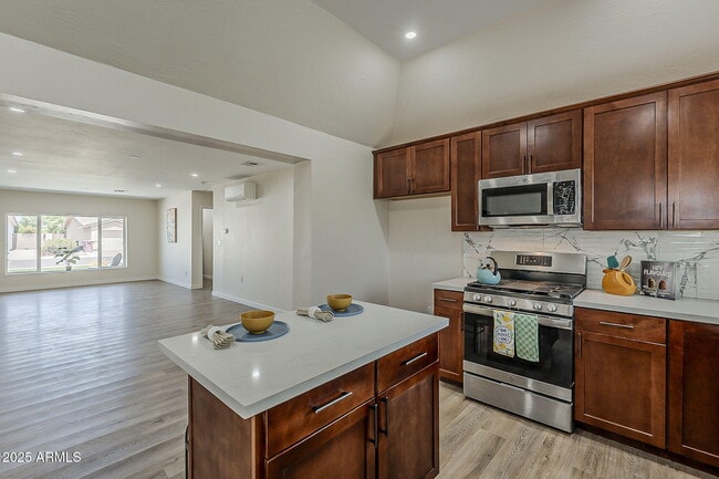 Building Photo - 8215 E Cypress St