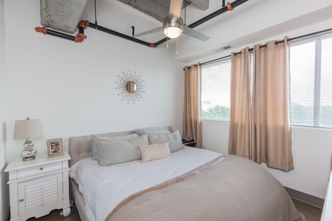 Building Photo - Argon