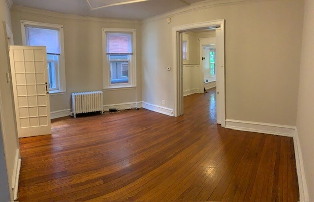 Building Photo - 332 S 43rd St