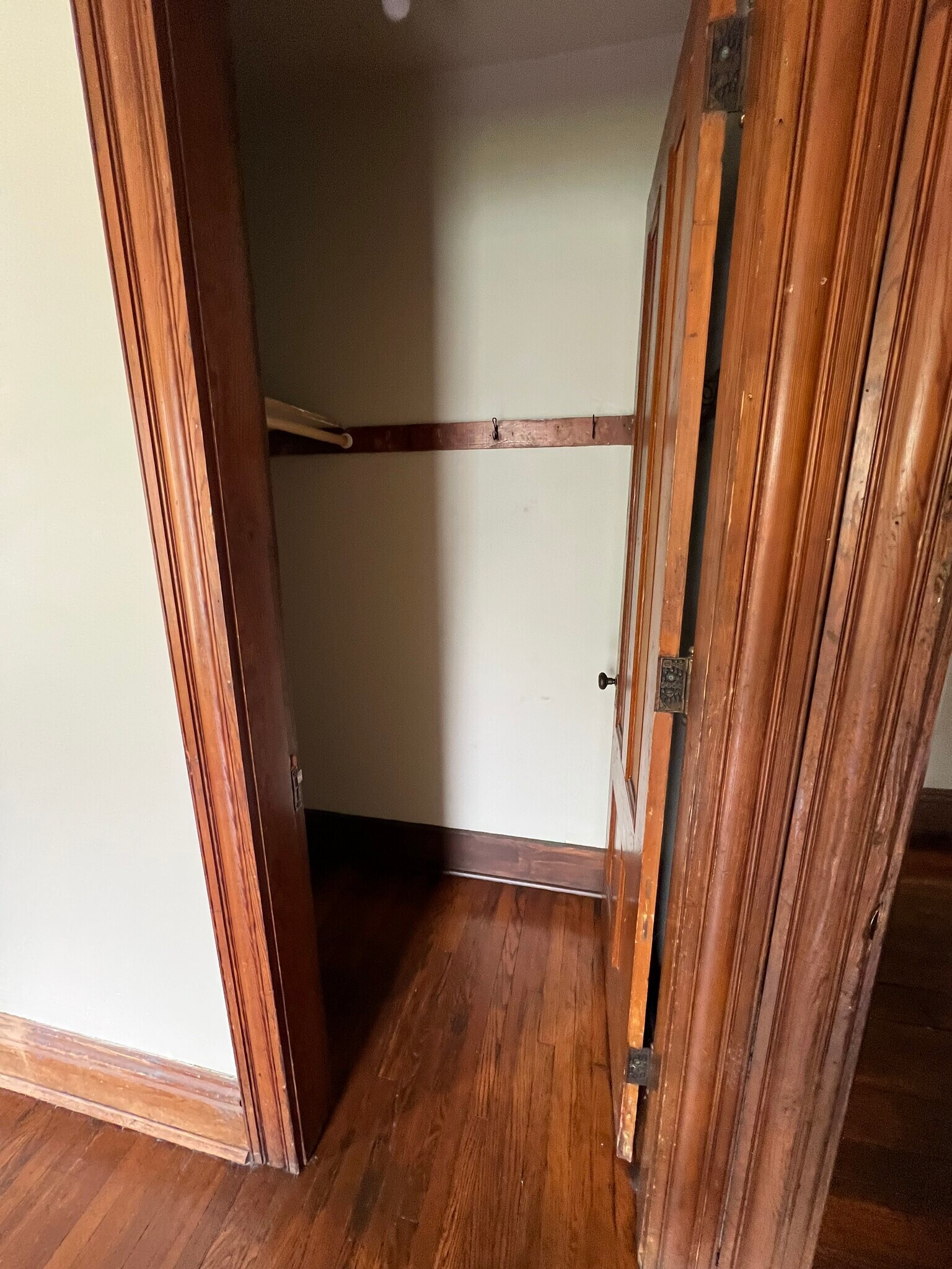 Building Photo - 118 E Chemung Pl