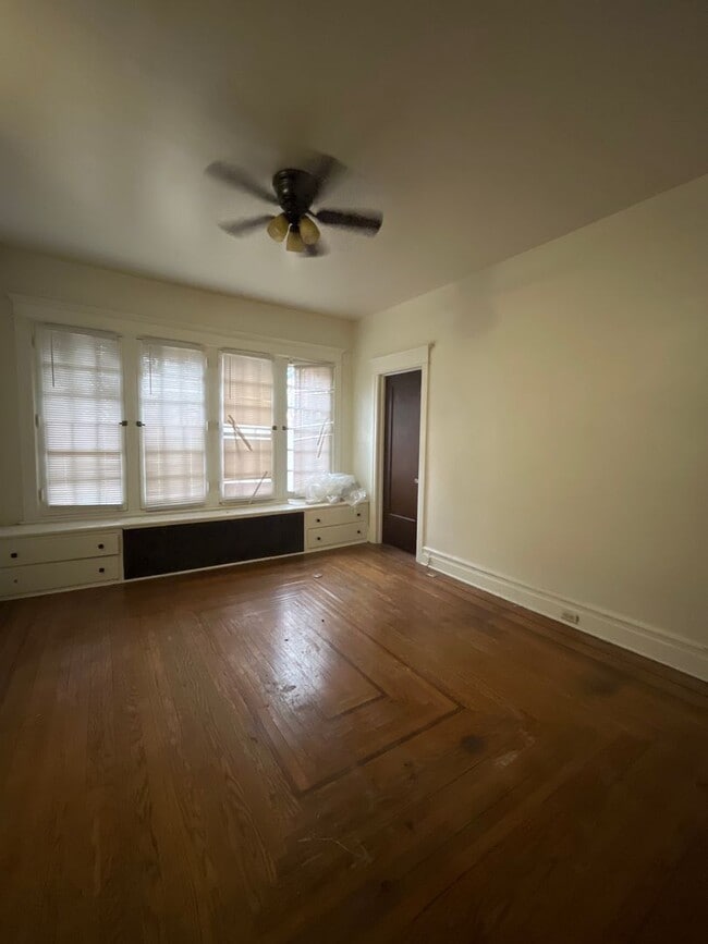 Building Photo - 2110 Walnut St