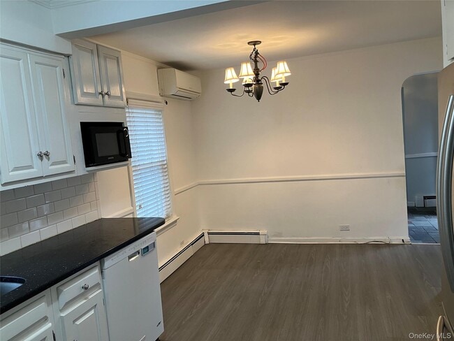 Building Photo - 18 Park Ave