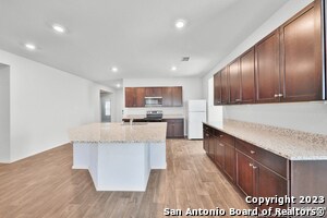 Building Photo - 813 Indigo Wy