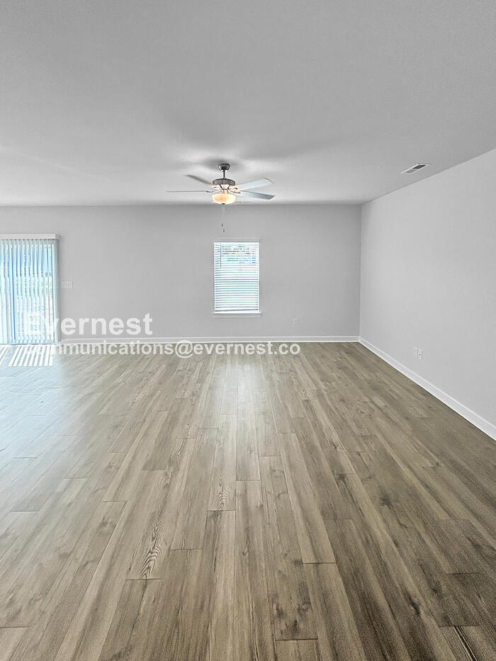 Building Photo - 2312 Valverde Wy