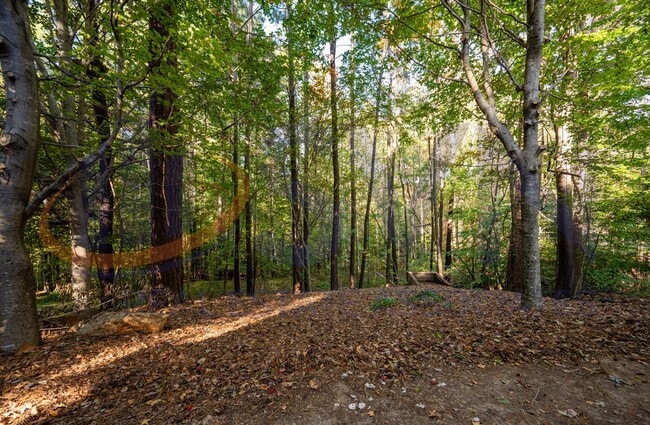 Building Photo - 15 Woodcliff Cir