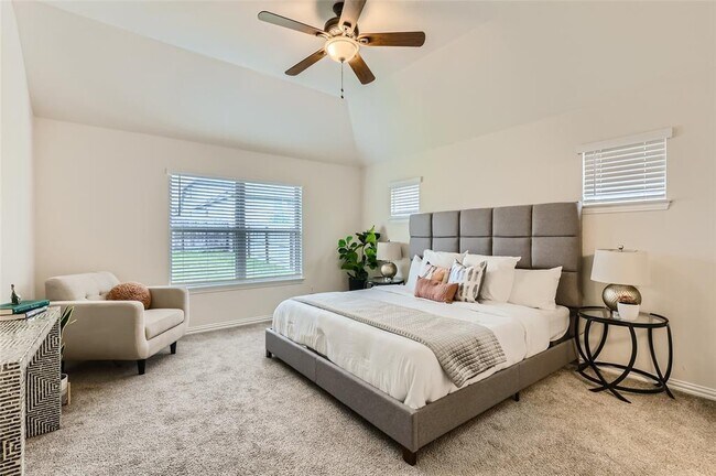 Building Photo - 5867 San Savino Dr