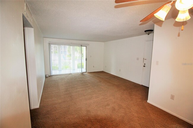 Building Photo - 522 Orange Dr