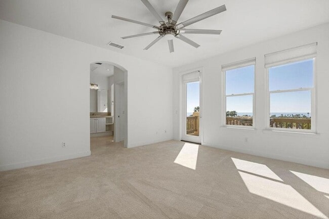 Building Photo - 7479 Mermaid Ln