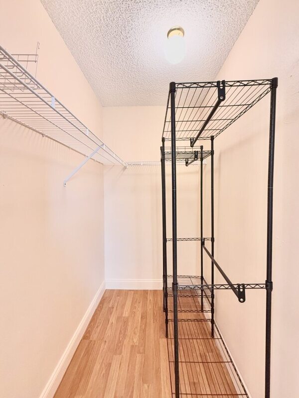 Building Photo - 1647 Gray Bark Dr