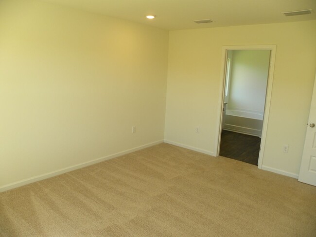 Building Photo - *****AVAILABLE NOW*****