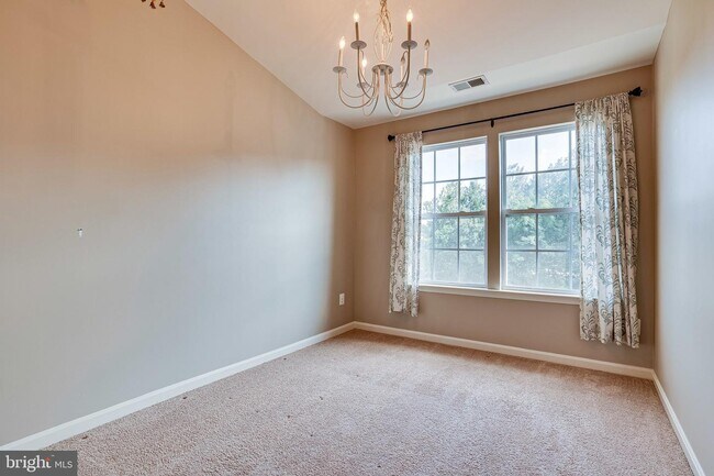 Building Photo - 43103 Forest Edge Square