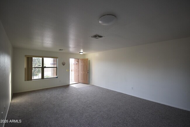 Building Photo - 2404 W Roeser Rd