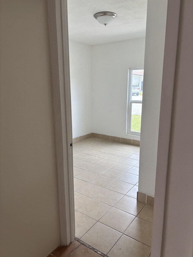 Building Photo - 4930 NW 85th Terrace