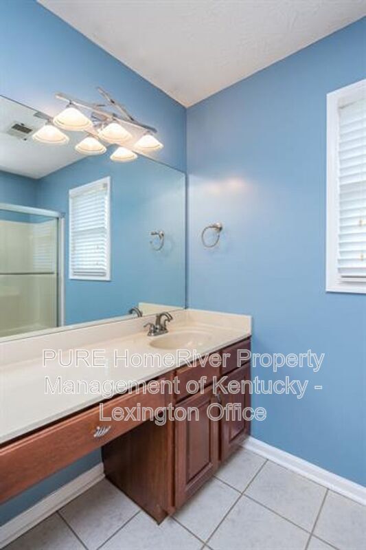 Building Photo - 296 Forest Hill Dr