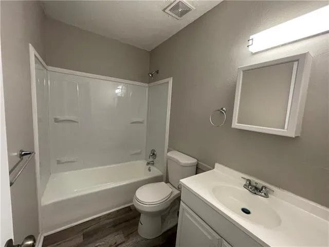 Building Photo - 6311 Longwood Ct