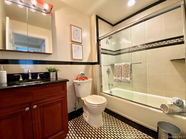 Building Photo - 1806 Vista View Dr