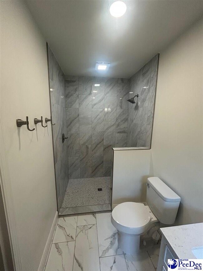 Building Photo - 503 Greenway Dr